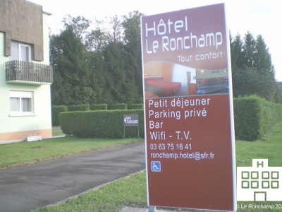 Hôtel LE RONCHAMP_Le-Ronchamp-ext-Canva